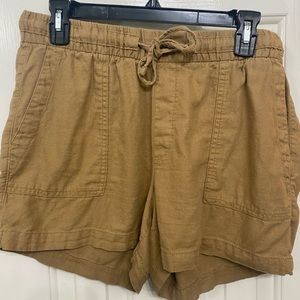 3/15 Old navy linen shorts- size medium